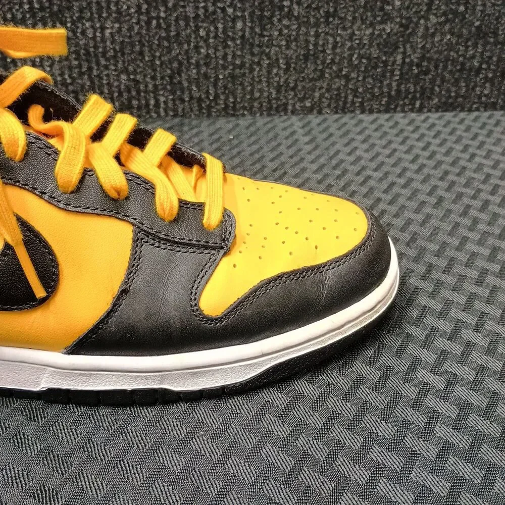 Nike Reverse Goldenrod DD1399-700 Size 10 Mens Used No Box